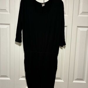 VENUS Classic Black Long Sleeve Dress